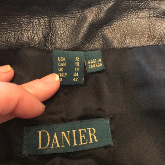 Supple leather skirt - Picture 3 of 3